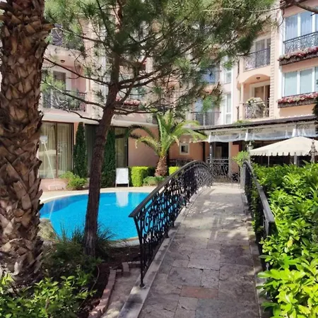 место под солнцем Apartment *